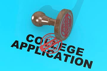 Rejected,college,application,concept,with,wooden,stamp,,3d,rendering